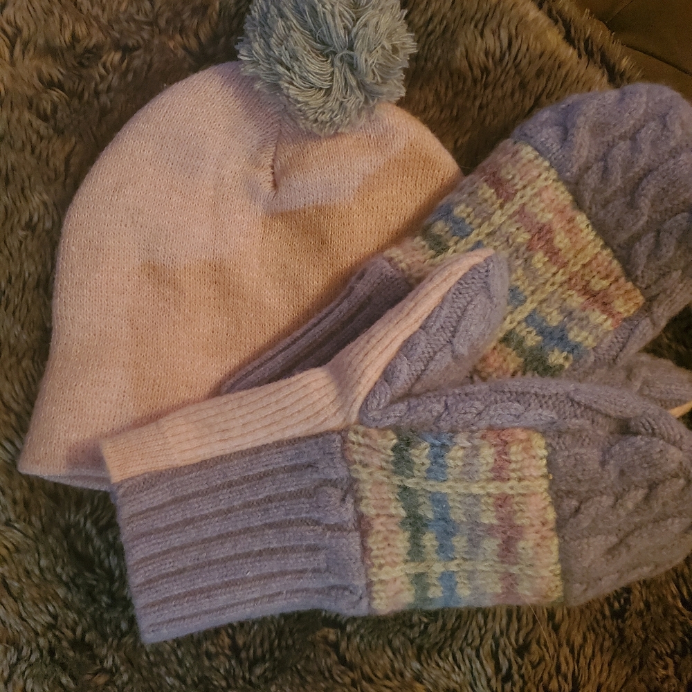 Cozy winter set, includes beanie with pom and hand made mittens